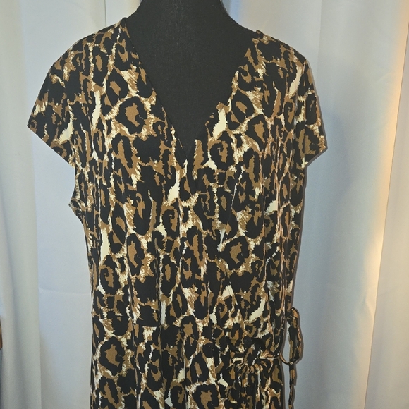 cleo Dresses & Skirts - Cleo Leopard Print Midi Dress